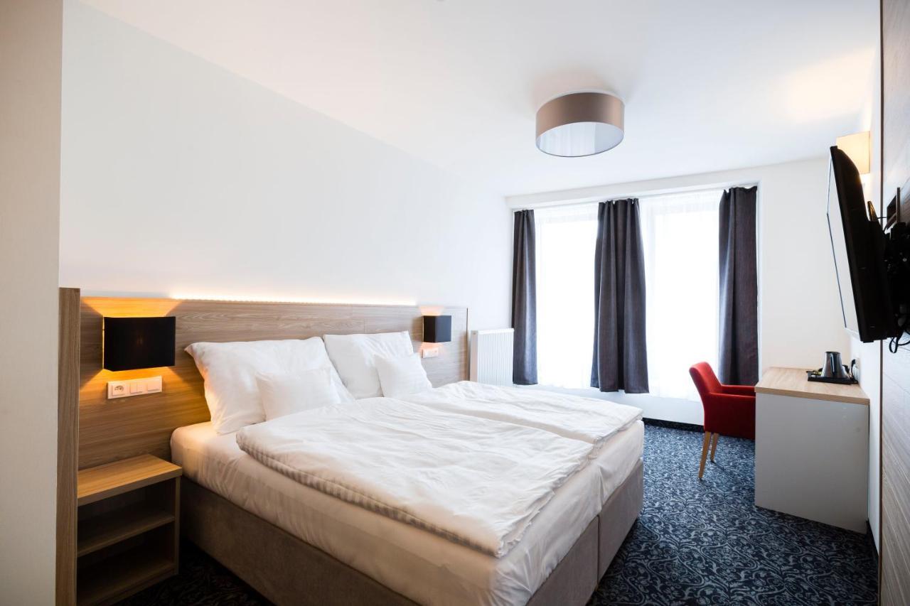 Hotel Koflik สตราคอนนิส ภายนอก รูปภาพ