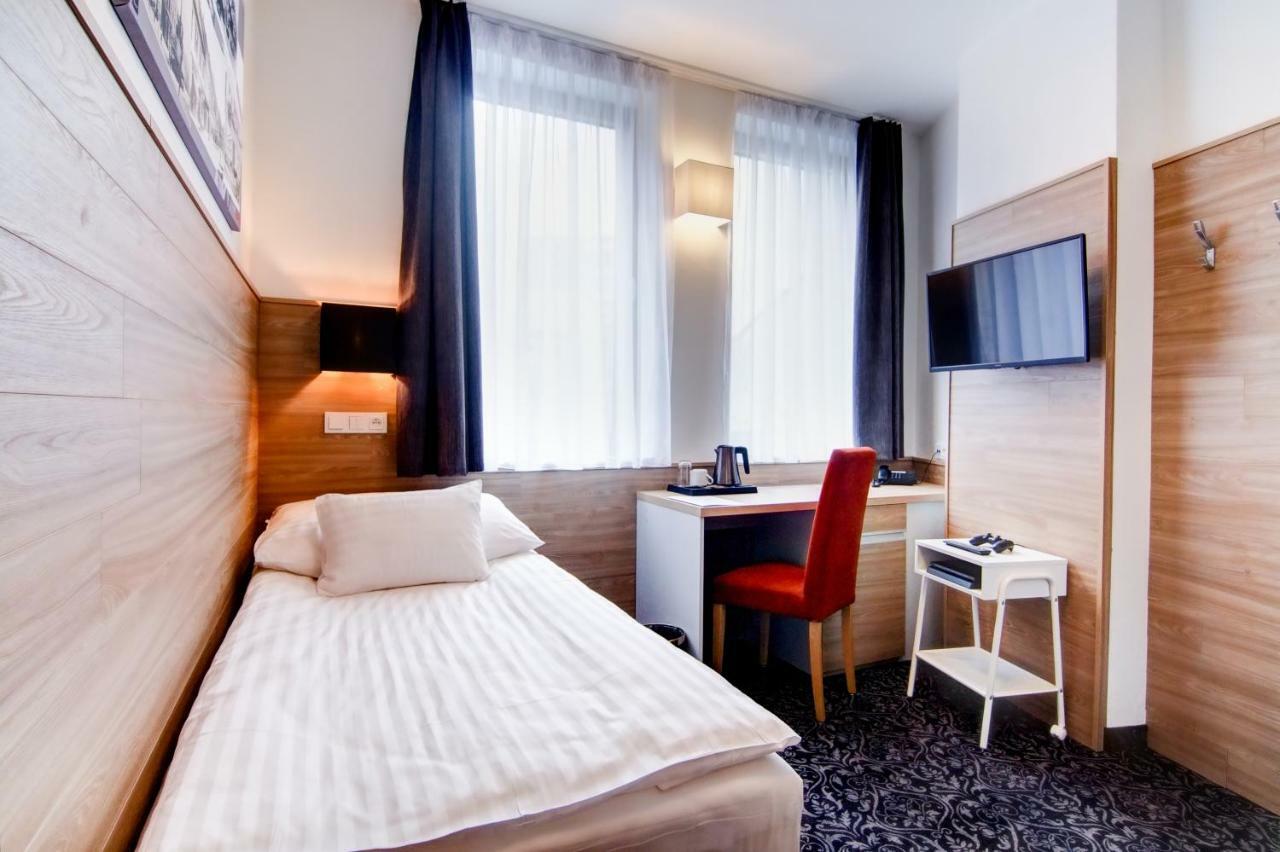 Hotel Koflik สตราคอนนิส ภายนอก รูปภาพ