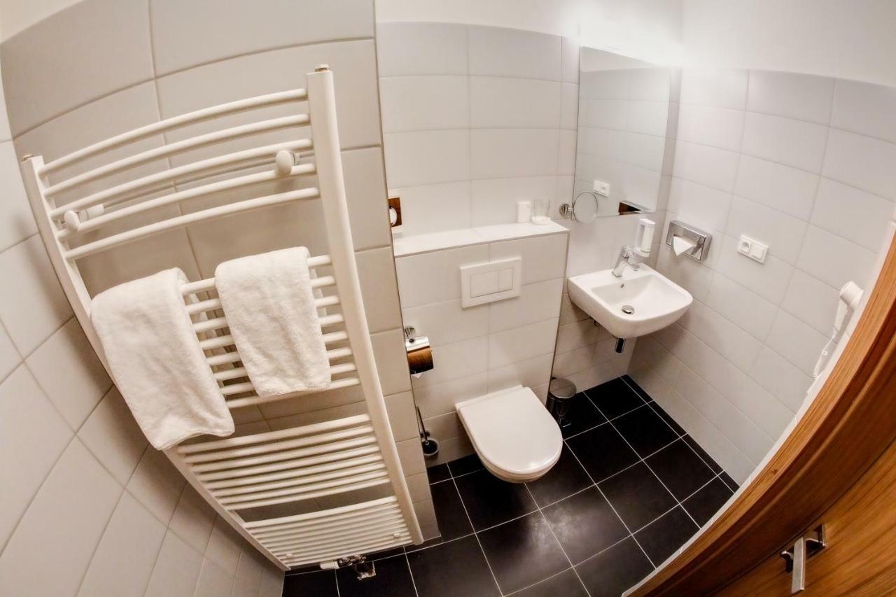 Hotel Koflik สตราคอนนิส ภายนอก รูปภาพ